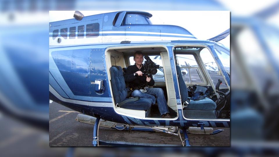 Im Helikopter flog Kameramann Ralf Biebeler über Hawaii.