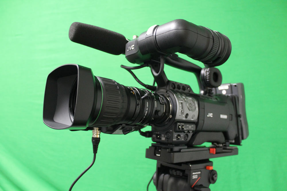 Unsere drei JVC GY-HM740E Kameras sind perfekte EB-Kameras.